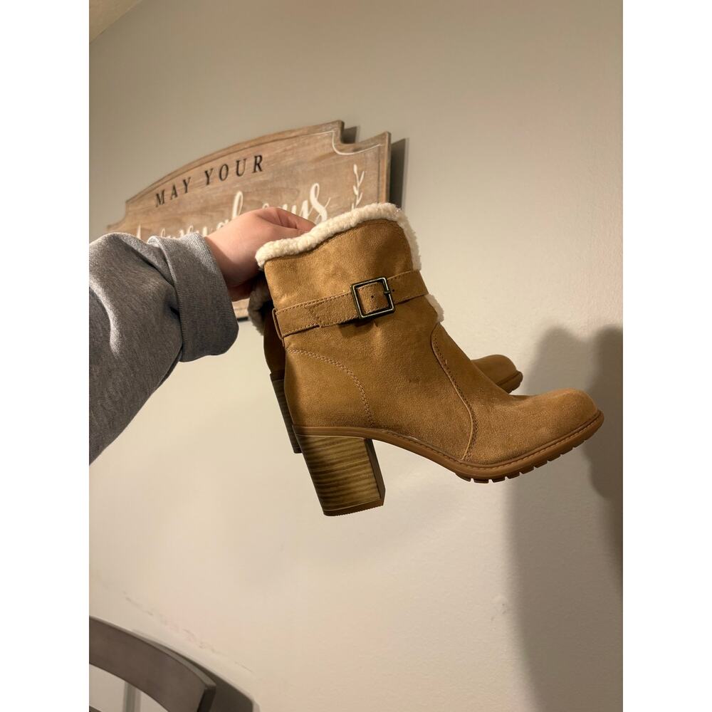 American Eagle Boots Women’s 6.5 Buckle Ankle Bootie Brown Faux Suede Heels